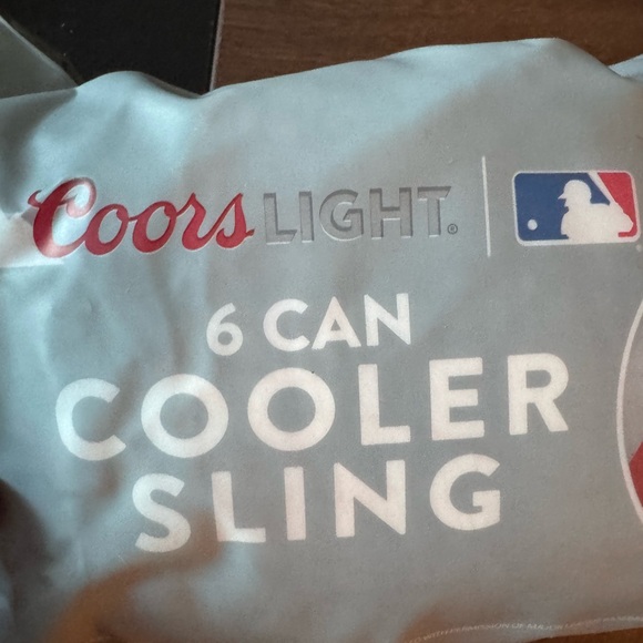 Coors Light MLB 6-Can Cooler Sling - Picture 5 of 6